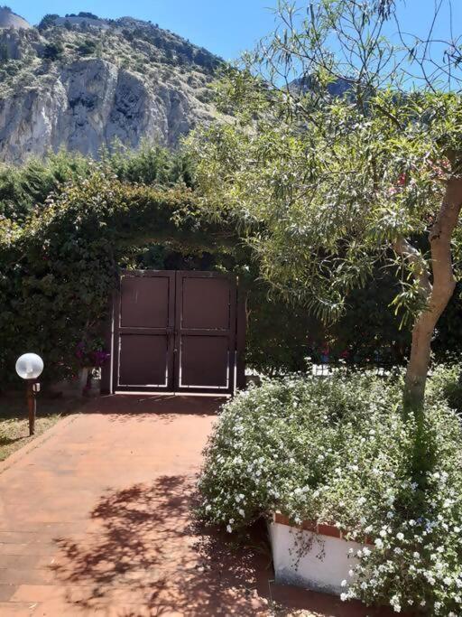 Da Nonna Cettina Appartamento In Villa Con Piscina Palermo Zewnętrze zdjęcie